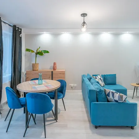 Stylowy Blue Self Check In 24h Breslavia