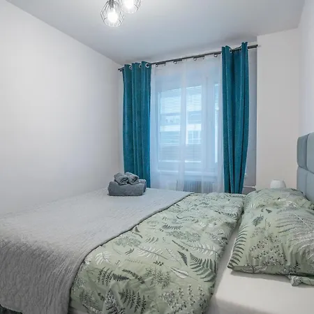 Stylowy Blue Self Check In 24h Daire